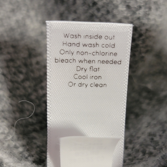 ATHLETA Undercover Camo Pullover Sweater Size M Gray Alpaca Hiking Climbing CYA - Picture 13 of 14